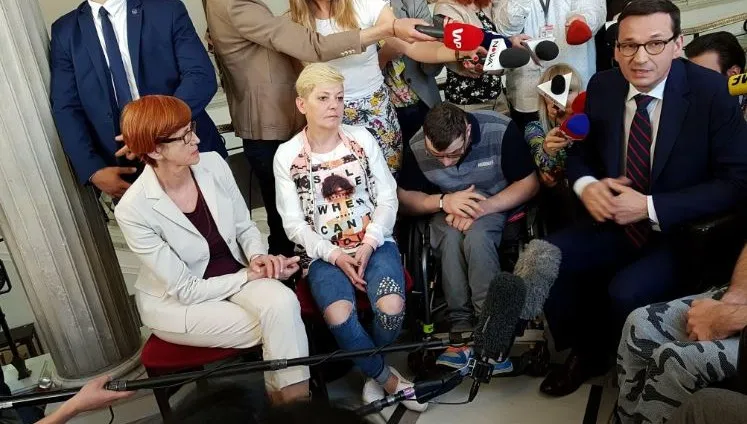 Rząd pracuje nad projektem wspierającym niepełnosprawnych. "Zaufajcie nam, ta ustawa zostanie przyjęta"