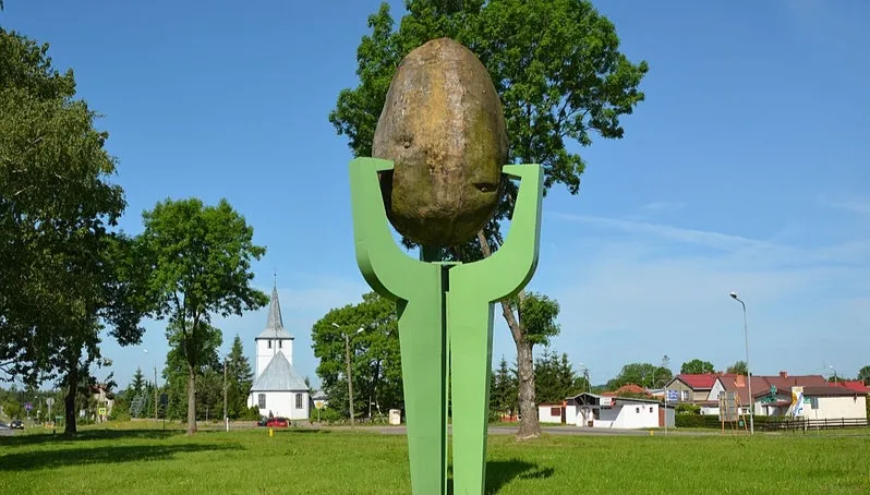10 najdziwniejszych pomników w Polsce. SPRAWDŹ, czy znasz je wszystkie!