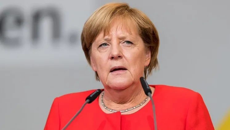 Merkel zrobi interes z Putinem - twierdzi rzecznik Kremla. Będą też działać przeciw Polsce i USA?
