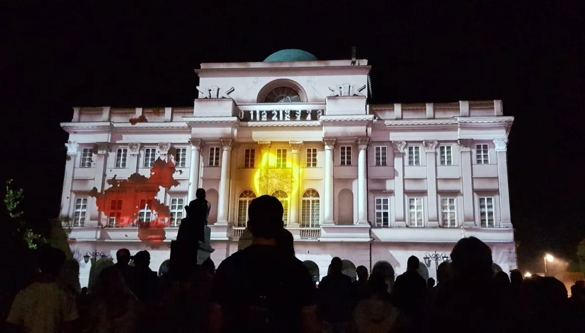 Te ILUMINACJE  zachwyciły warszawiaków. Wyjątkowa inicjatywa Instytutu Pileckiego