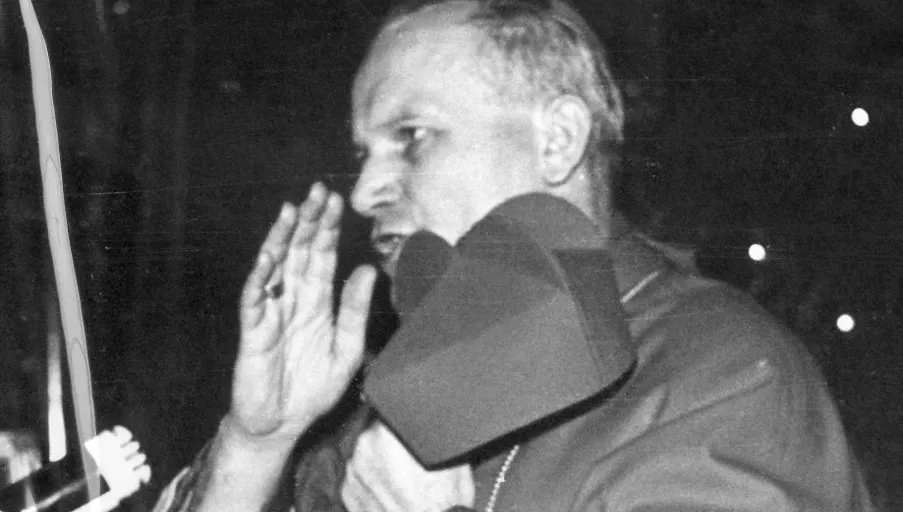 Ukazują się nieznane zapiski Wojtyły 