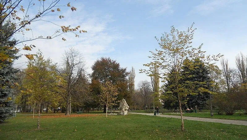 Kraków: ławeczka Walerego Pisarka