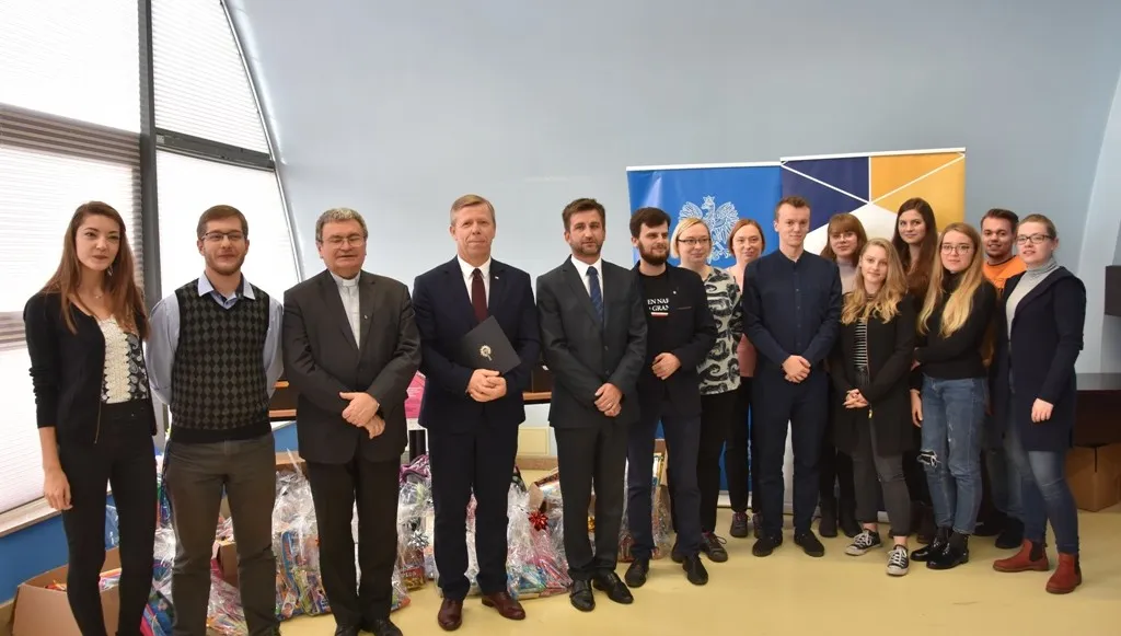 Kredkobranie – 100 uśmiechów na Stulecie