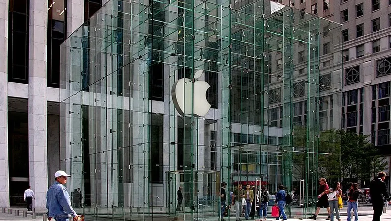 Wall Street: zniżki, mocny spadek Apple
