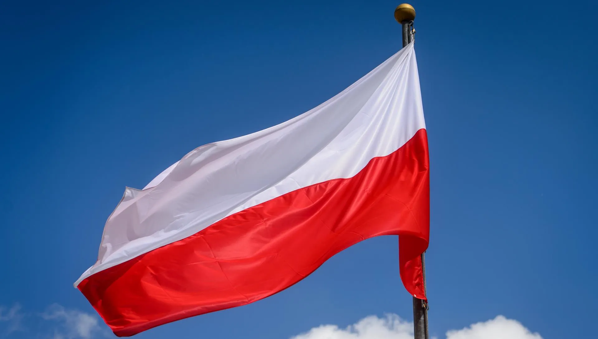 Prezydent apeluje: Bądźmy razem, odsuńmy na bok bieżące spory. "Niech żyje wolna Polska"!