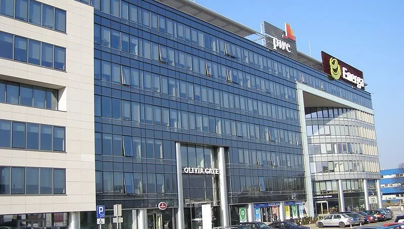 Kręci się kadrowa karuzela