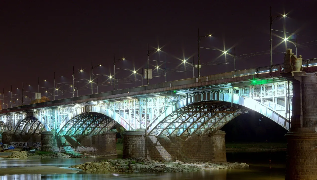 Warszawa: karambol na moście