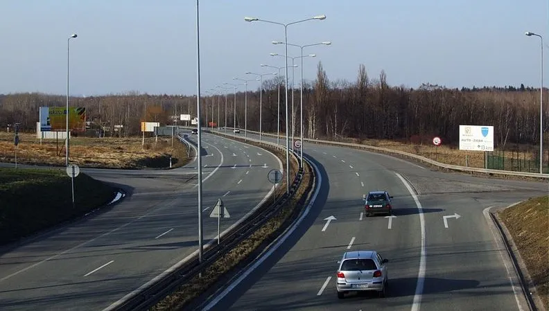 Budowa węzła. Jak poruszać się na drodze nr 81?