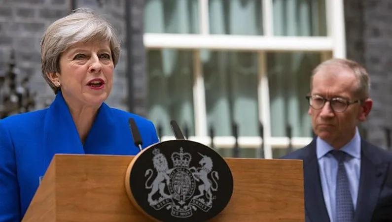 Premier May obroniła się przed wotum nieufności. Pozostanie szefową Partii Konserwatywnej