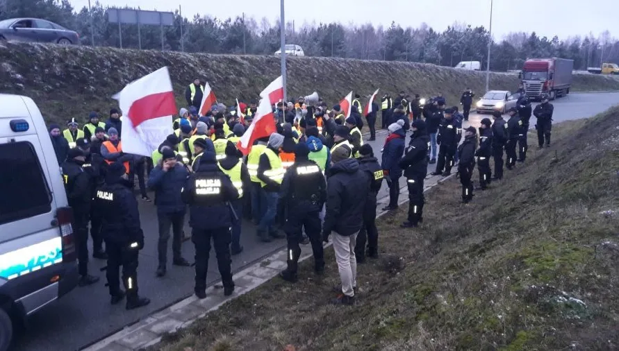 Rolnicy znów blokowali drogę