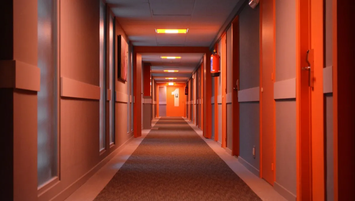 Ewakuacja po pożarze hotelu