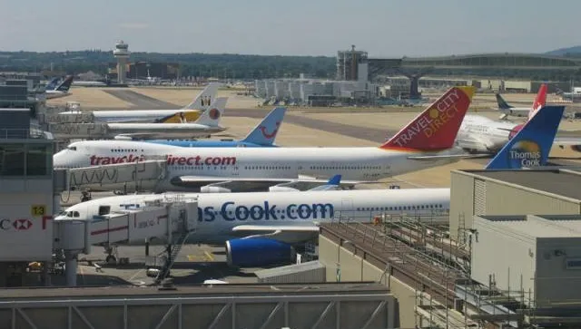 Lotnisko Gatwick otwarte. Przed dronami chroni je sprzęt wojskowy
