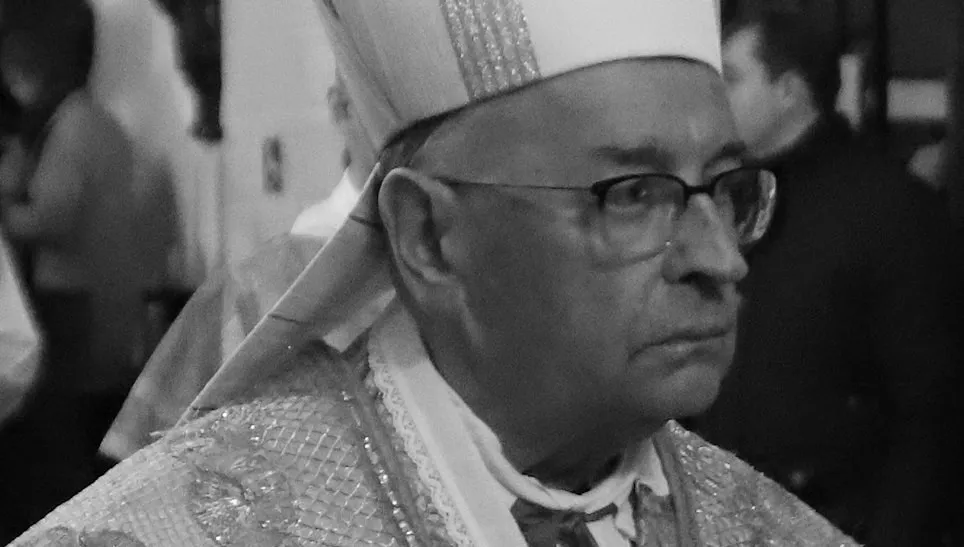 Rozpoczęły się uroczystości pogrzebowe bpa Pieronka