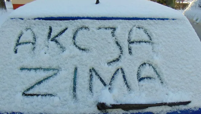 Akcja „Zima”. Widzisz pozostawione w samochodzie dziecko - reaguj