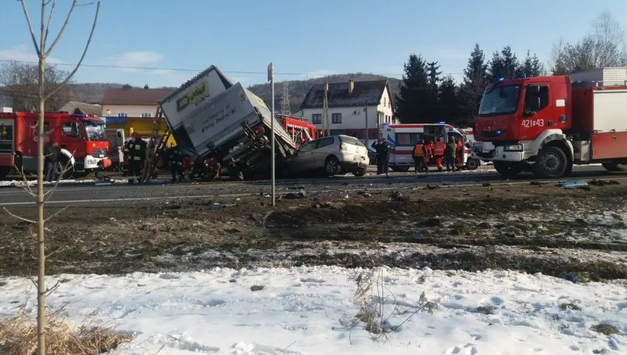 Wypadek koło Dębicy. Droga nieprzejezdna