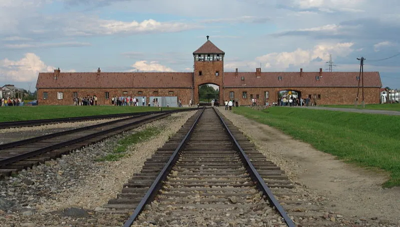 Muzeum Auschwitz zawiadomiło prokuraturę