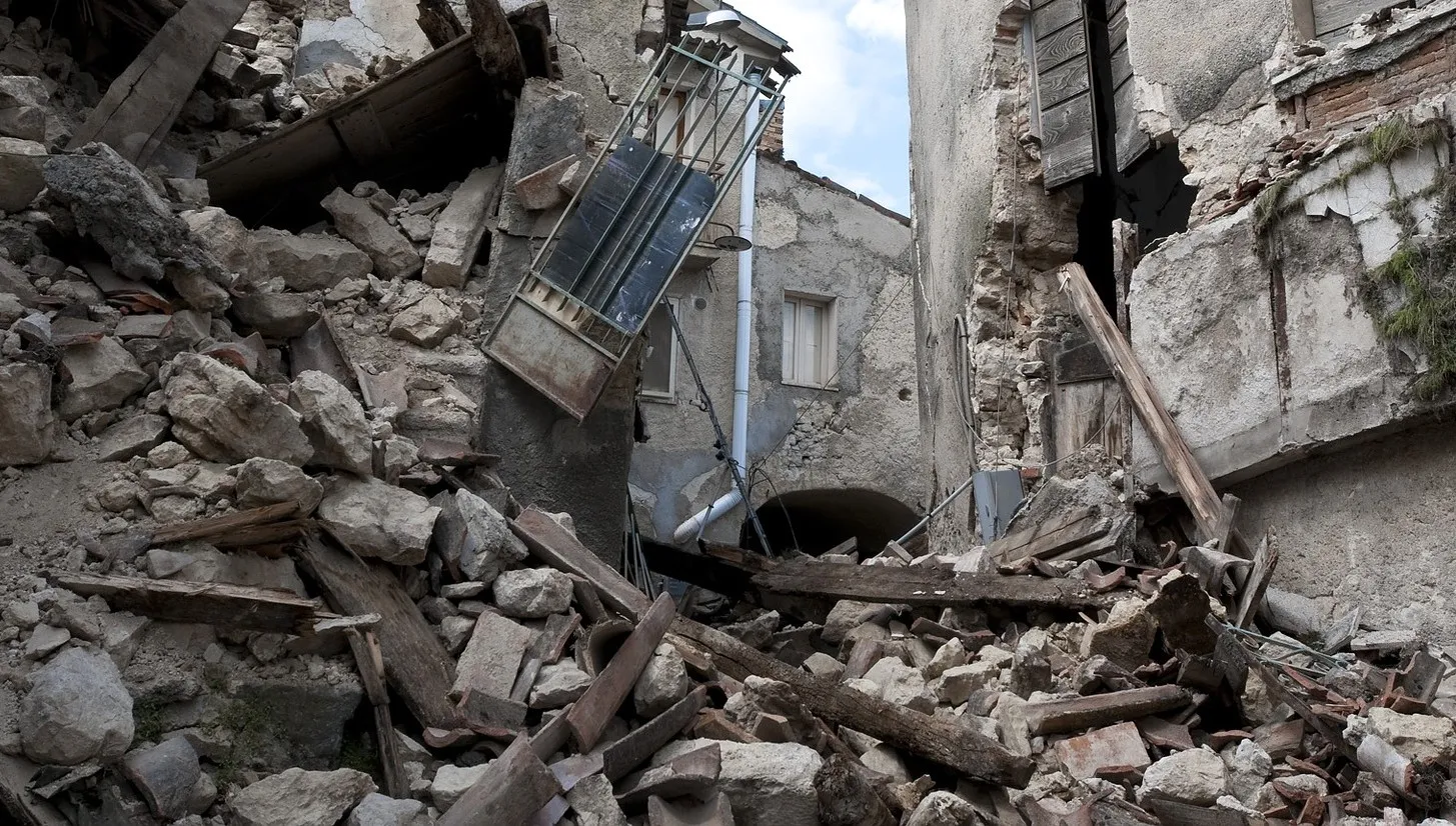 Pod gruzami mogą być 43 osoby