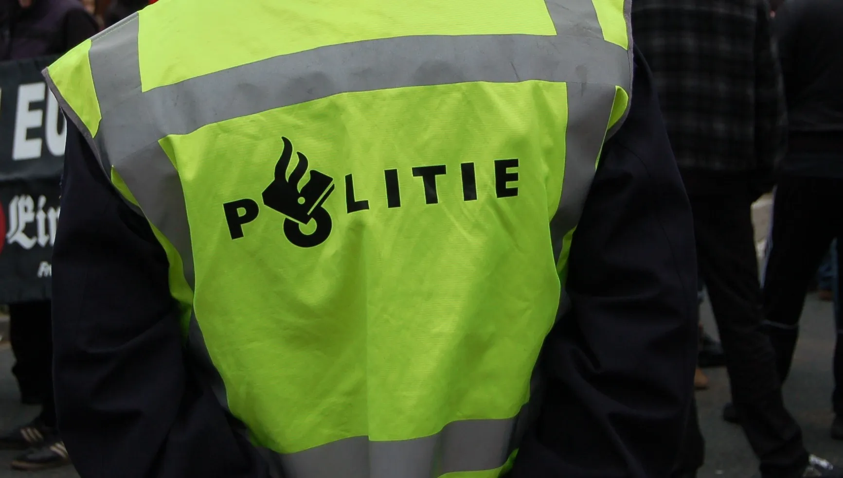 Strzelanina przed budynkiem banku centralnego w Amsterdamie. Napastnik został zabity