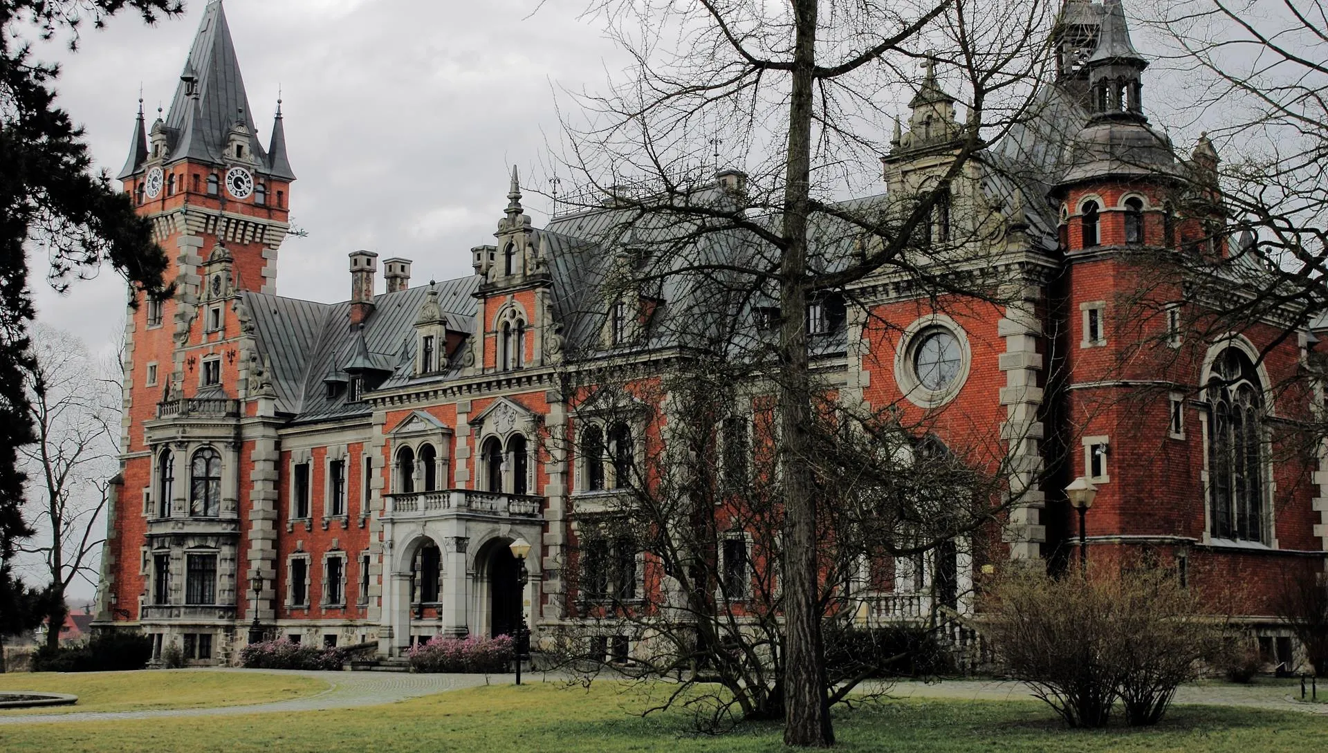 Pałac w Pławniowicach - architektoniczna perełka