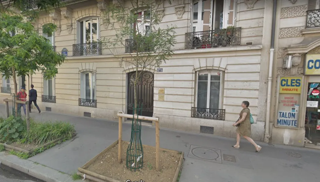 Antysemickie napisy na kamienicach w Paryżu