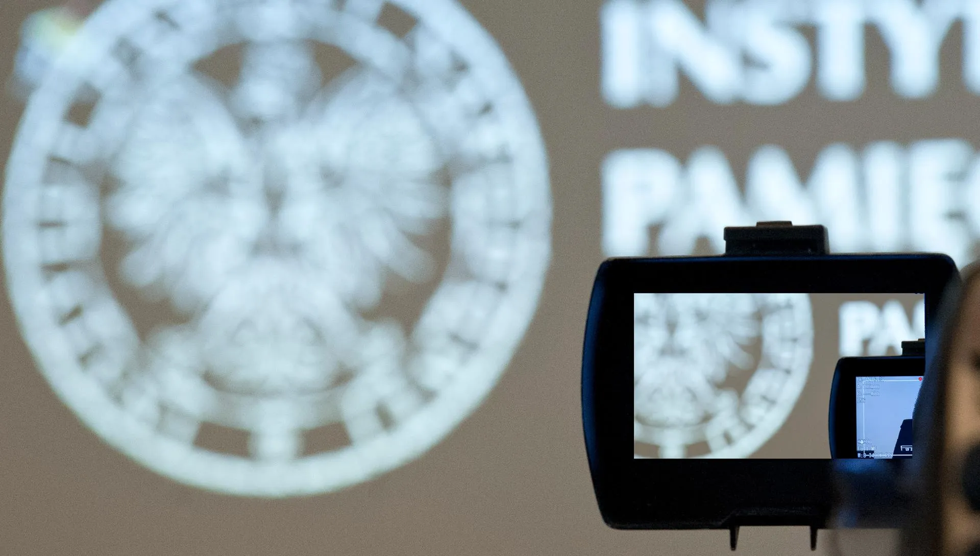 Wiceszef IPN ujawnia: To mocna odpowiedź na tezy Grossa i Grabowskiego!