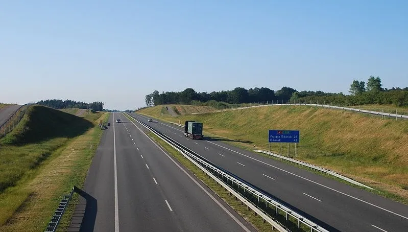 Wypadek na autostradzie w Nowych Marzach 