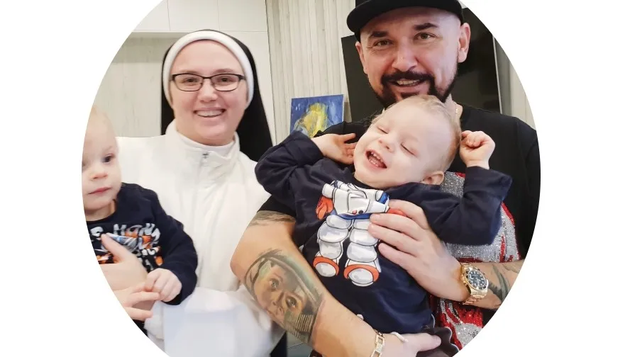 Patryk Vega i... siostry dominikanki. Niezwykła inicjatywa reżysera
