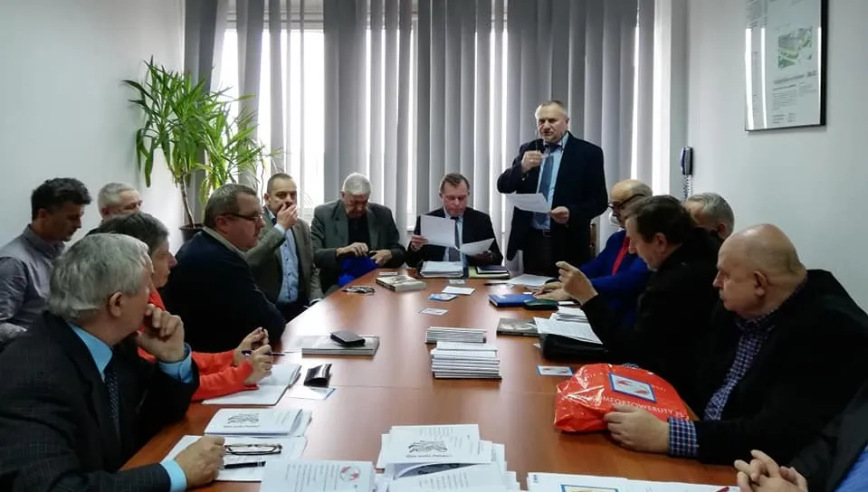  PiS - „bezprawie”, Kaczyński - „dyktatura”. Tak Liga Polskich Rodzin chce wrócić na salony
