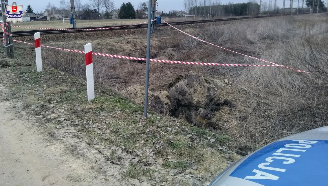 Niewybuchy tuż przy torach kolejowych!