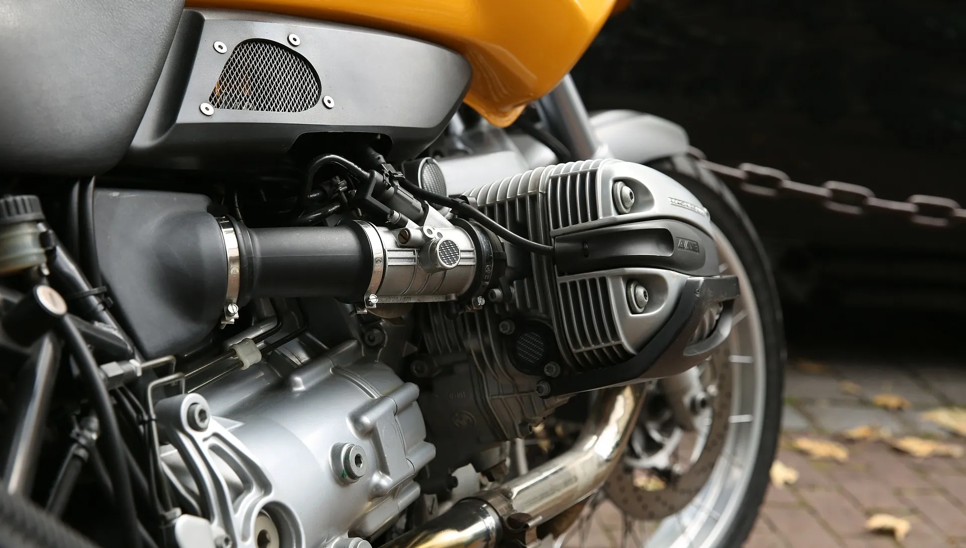 Spodobał mu się motocykl. Wpadł, gdy piłował łańcuch