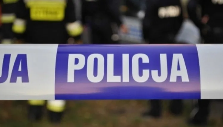 Tragiczny wypadek. 19-latek uderzył w drzewo