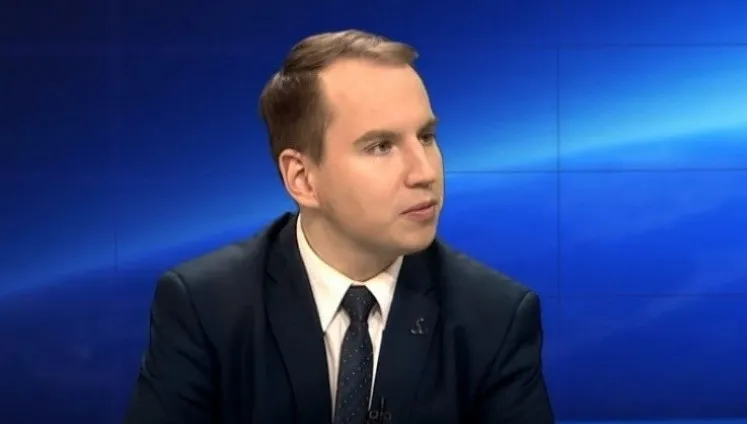 Śledzenie, zdjęcia z ukrycia, a nawet... życzenia śmierci. Kto zagraża ministrowi Andruszkiewiczowi?