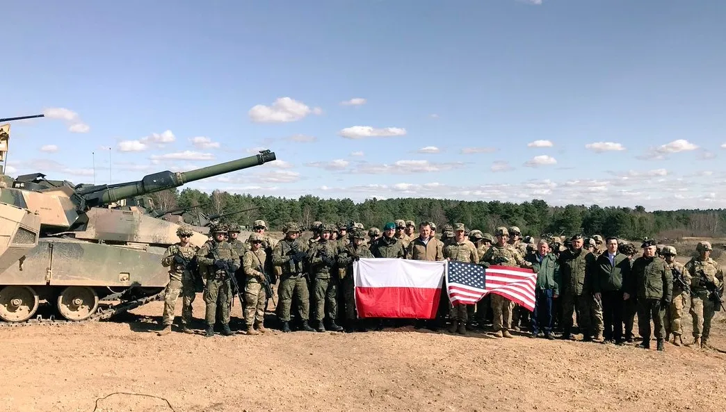 Szef MON na ćwiczeniach żołnierzy z Polski i USA