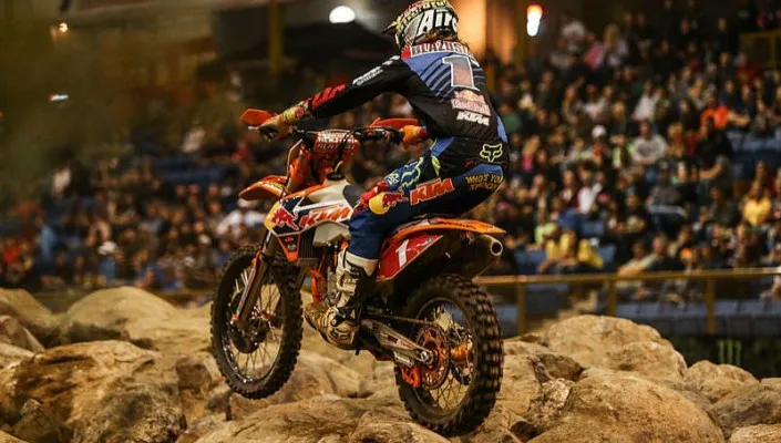 Świetny występ Błażusiaka w MŚ SuperEnduro!