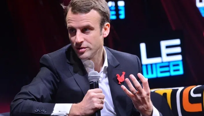 Macron zawiesza kampanię