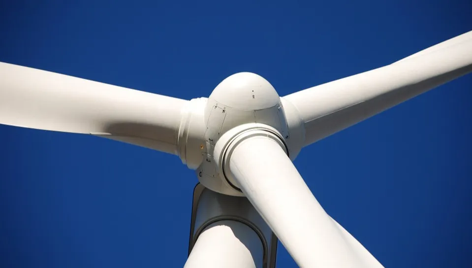 Wiatraki na morzu dostarczą zieloną energię