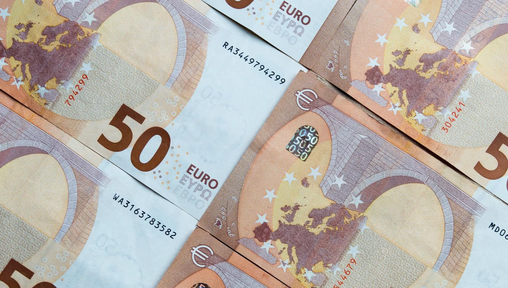 Kobieta spaliła 40 tysięcy euro