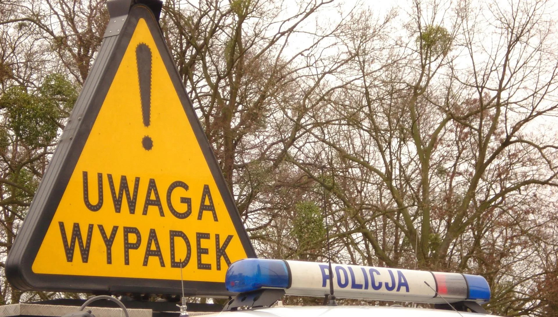 Wypadek cysterny na "piątce". Doszło do wycieku żrącej substancji