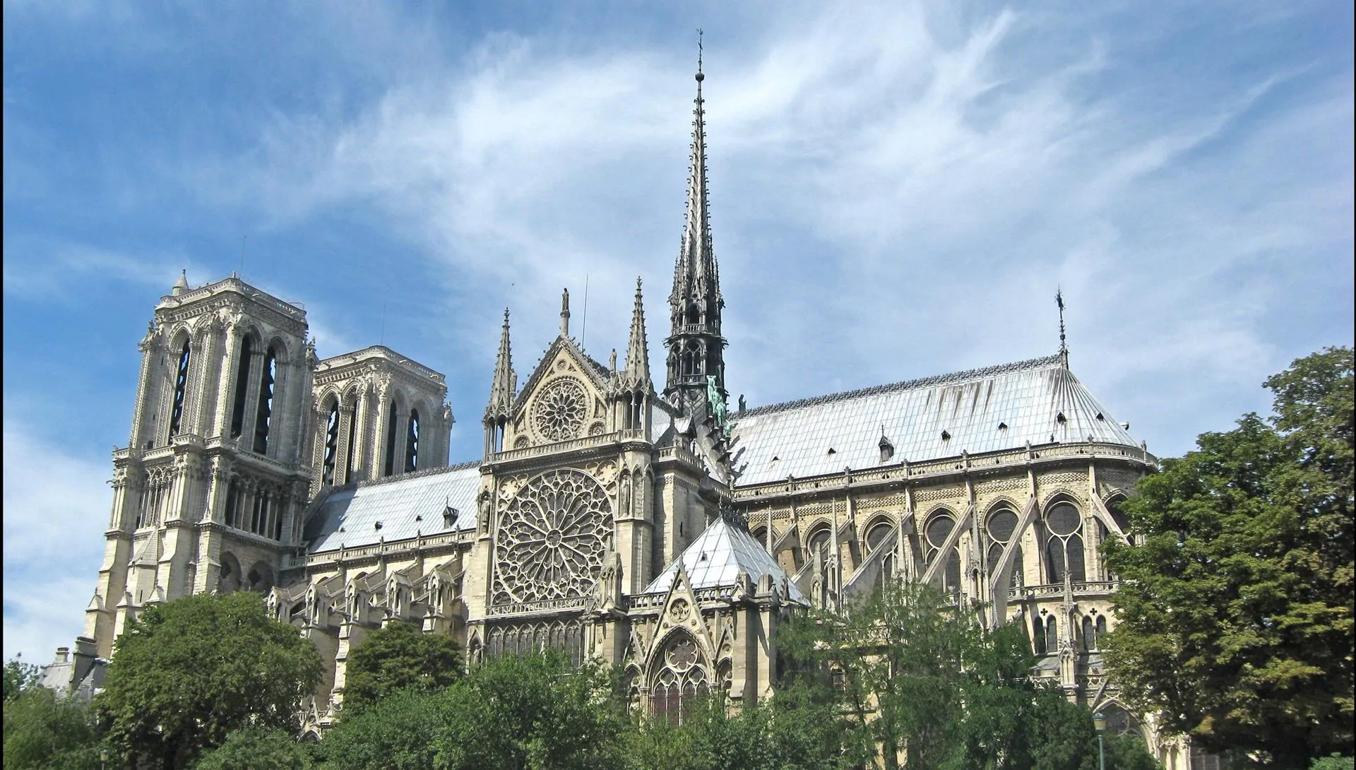 Jak chronić europejskie zabytki? Ważne spotkanie w Paryżu po pożarze Notre Dame