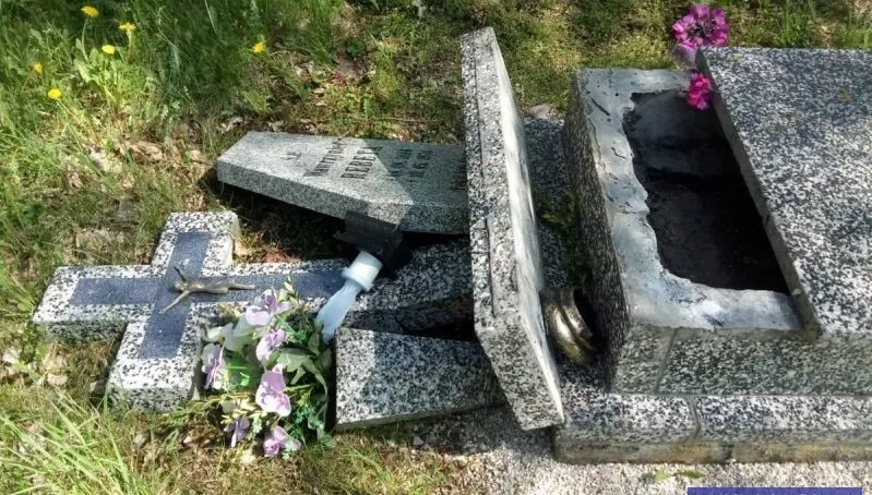 Dewastacja nagrobków na Dolnym Śląsku. Zatrzymano dwóch mężczyzn