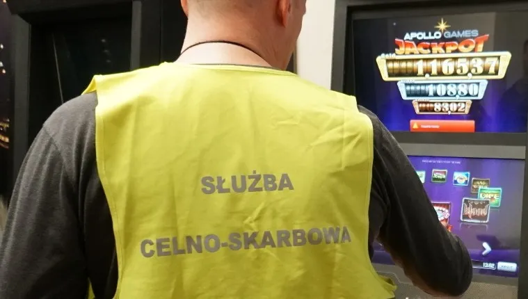 Zatrzymano ponad 650 nielegalnych automatów do gier 
