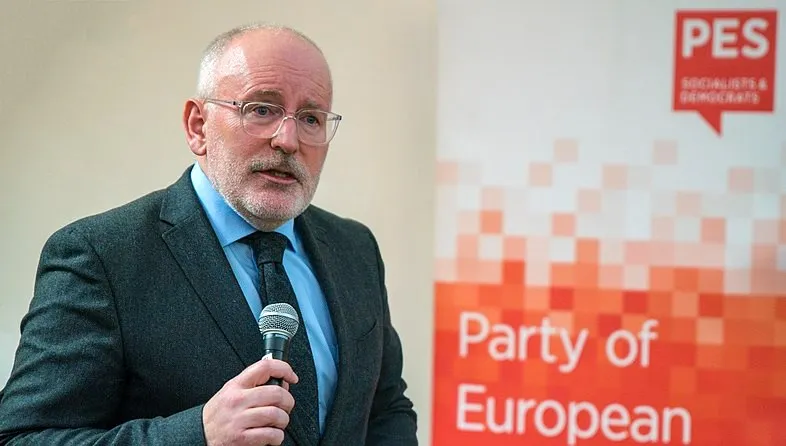 Timmermans zaatakował Orbana