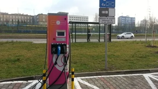 Tauron stawia na auta elektryczne