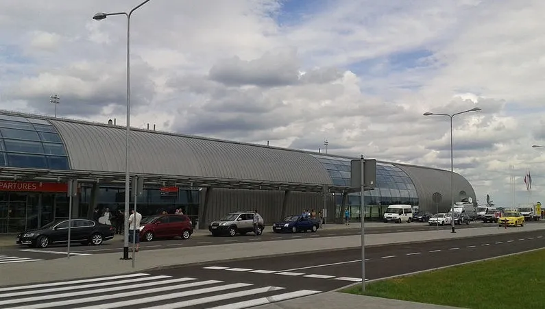 Lotnisko w Modlinie wciąż się rozwija