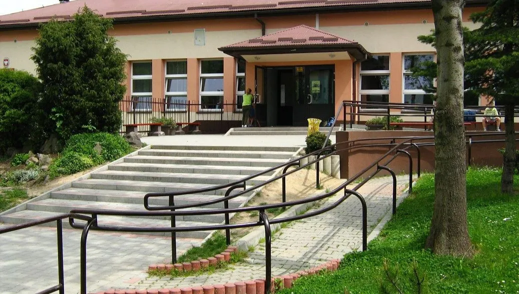 Ewakuacja dzieci ze szkoły podstawowej w Limanowej