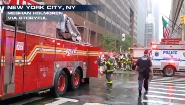 Manhattan: Śmigłowiec spadł na wieżowiec