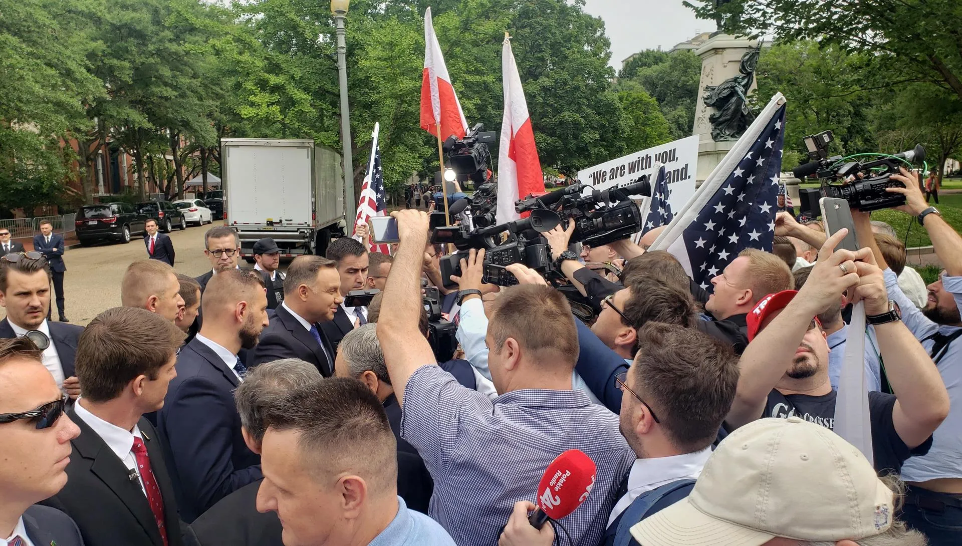 Niecodzienny gest. Prezydent Duda wyszedł do Klubów „GP” i podziękował im za obecność