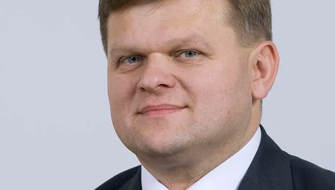 Wiceszef MON odpowiada opozycji