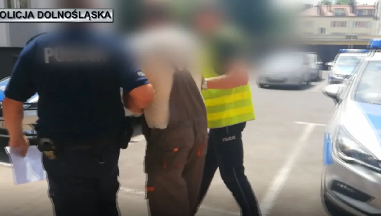 53-latek strzelał z wiatrówki do policjantów. Groził też, że podpali dom i członków swojej rodziny