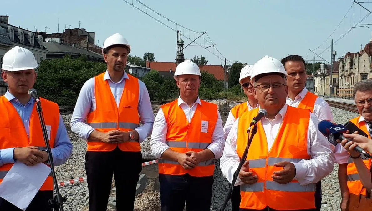 Adamczyk o zadaniach dla kolei